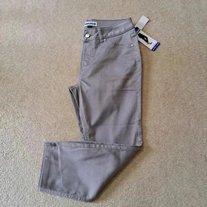 ❤️ NWT Nygard Slim Leg Cropped  Pant Grey Women's Size 12 Stretch Skinny Crop